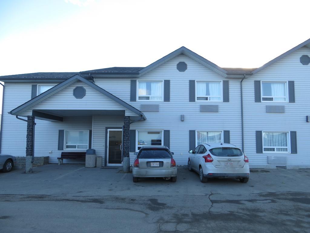 Crossfield Country Inn ภายนอก รูปภาพ