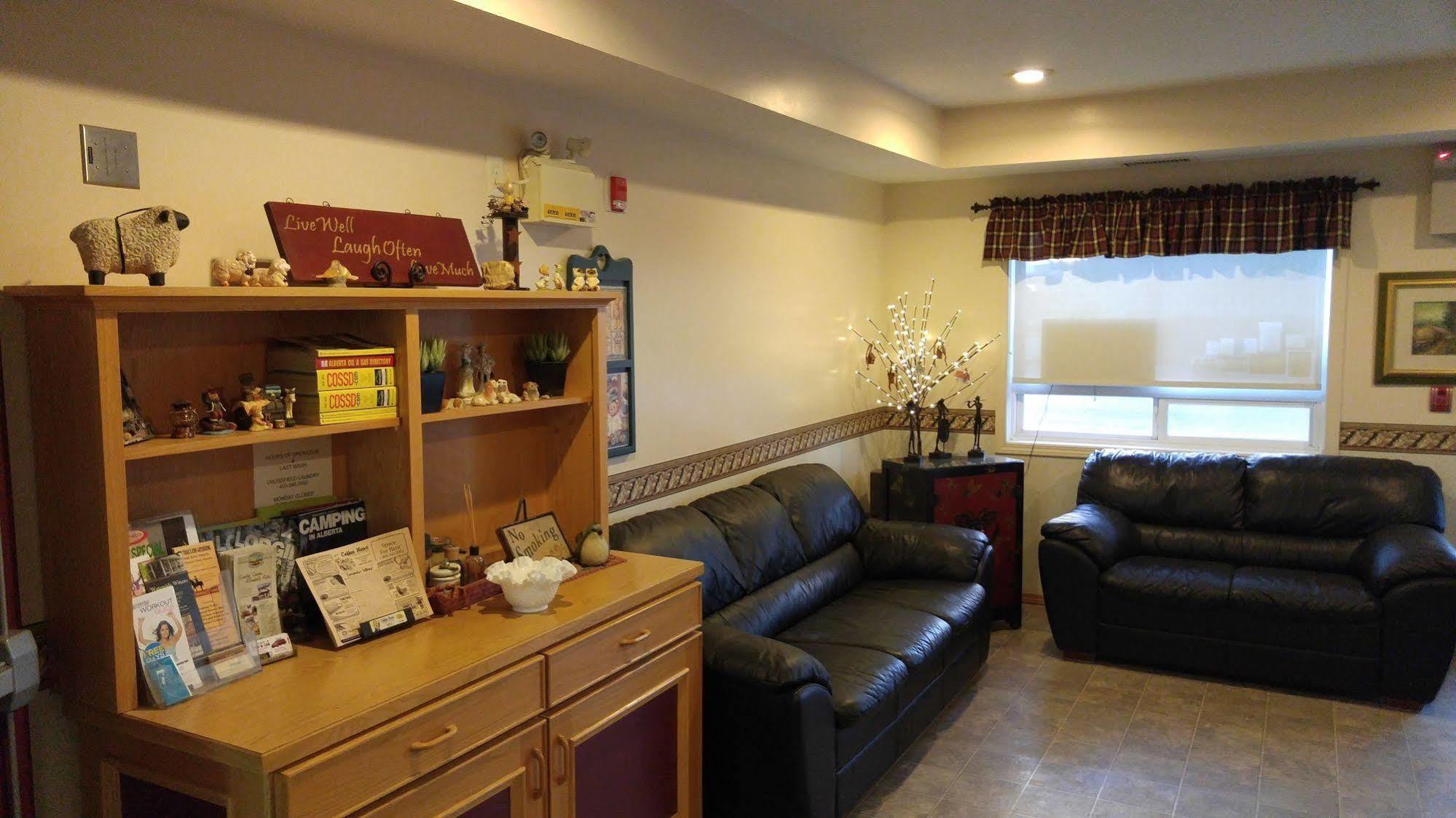 Crossfield Country Inn ภายนอก รูปภาพ