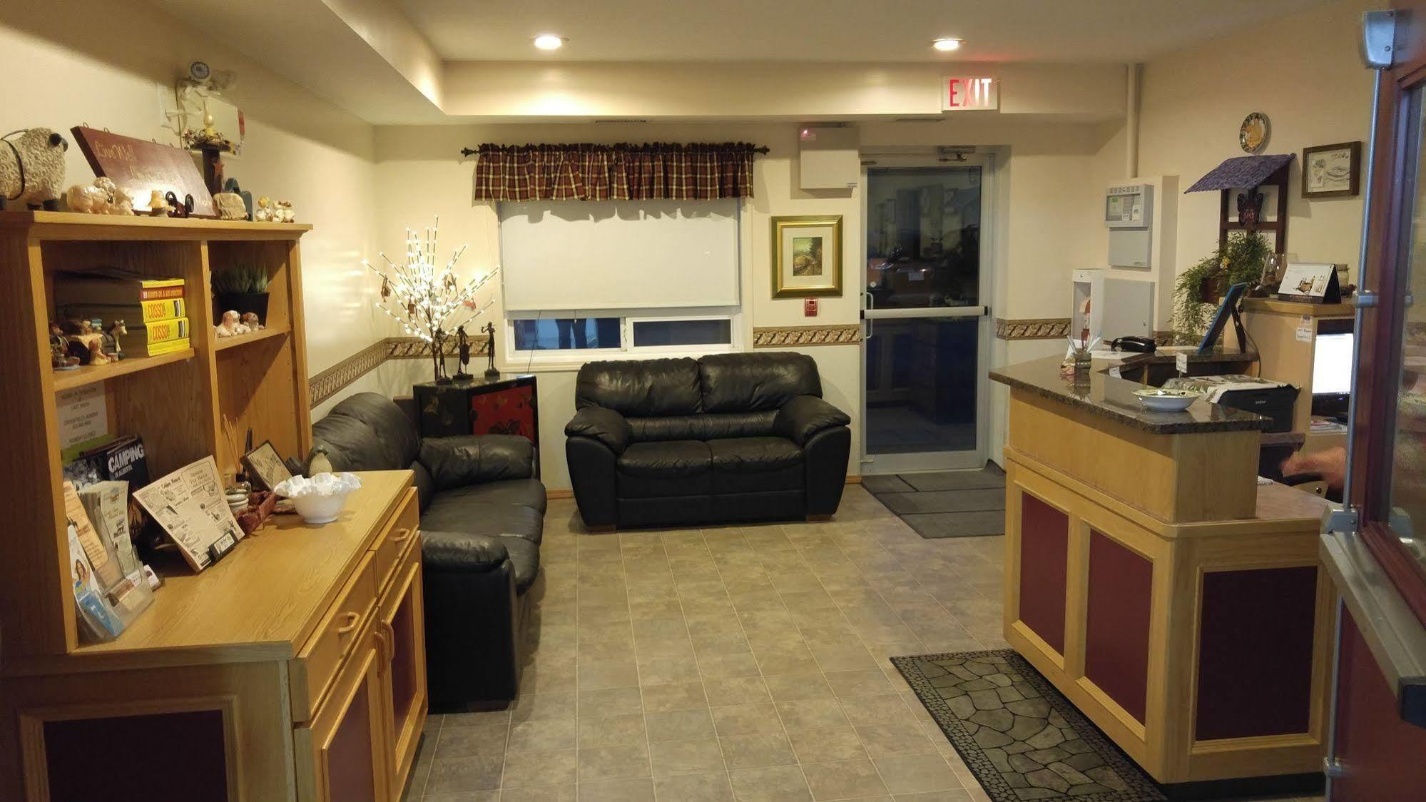 Crossfield Country Inn ภายนอก รูปภาพ